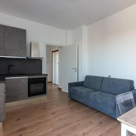 Apartment Nest Terrace Next To Frattini Metro Stop Mailand