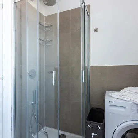 Apartment Nest Terrace Next To Frattini Metro Stop Mailand